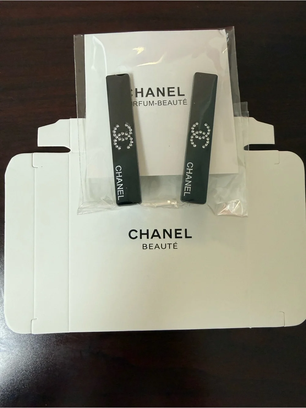 CHANEL hair accessory